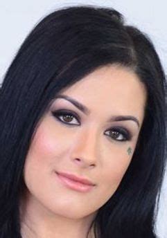 Katrina Jade Biography, Age, Net Worth, Wiki & More - Wiki Star Bio