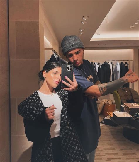 Mulher de Enzo Fernández voltou à Argentina: "Decidimos separar-nos"