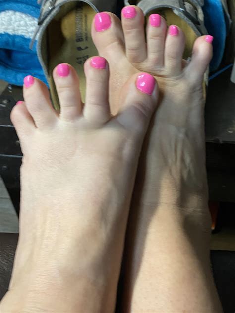 Toe spreads in the am : r/EFPToeSpreads