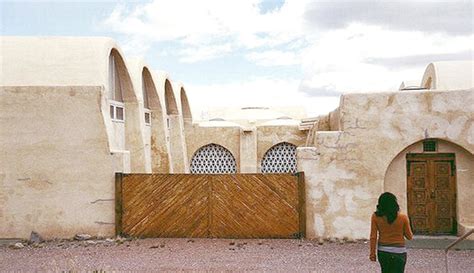 reviving  success story written   egyptian architect hassan fathy