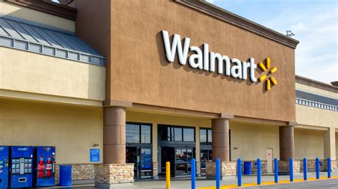 Good Samaritan pays off over 100 people's layaway items at Walmart