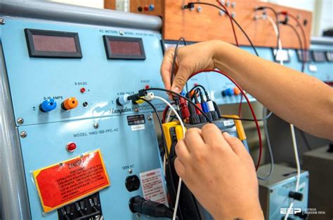 The basic electrical engineering course for first-year students | EEP
