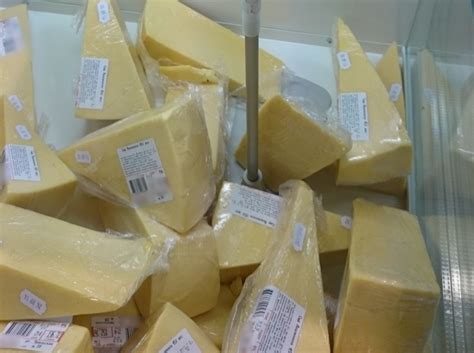 Производителей сыра и масла уличили в использовании растительных жиров