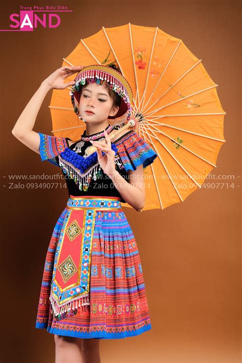 trang phuc  toc  mong sand outfit