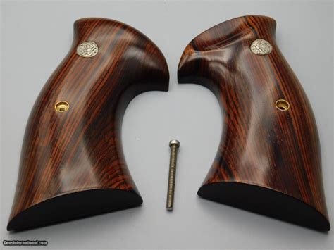 Culina K Round Cocobolo Grips for Smith & Wesson Revolver