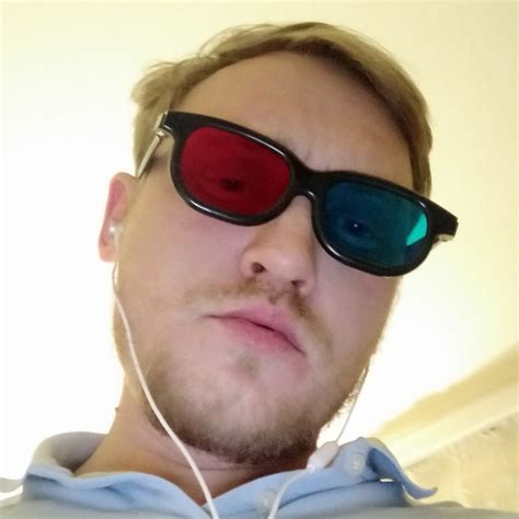 Евгений Савенко