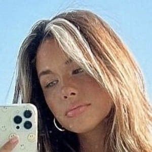 Natalie King - Age, Family, Bio | Famous Birthdays