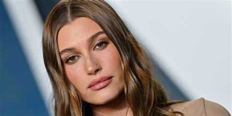 Hailey Bieber looks unbelievable in new topless photo - Yahoo
