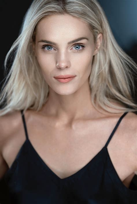 Alexandra Lyon's Instagram, Twitter & Facebook on IDCrawl