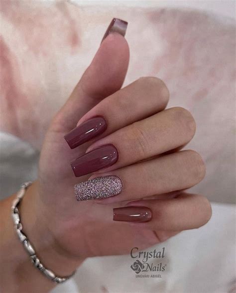 35+ Fall Nails Acrylic To Make Gorgeous Nail Designs - Emerlyn Closet