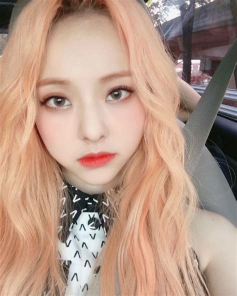ViVi Birthday, Real Name, Age, Weight, Height, Family, Facts, Contact ...