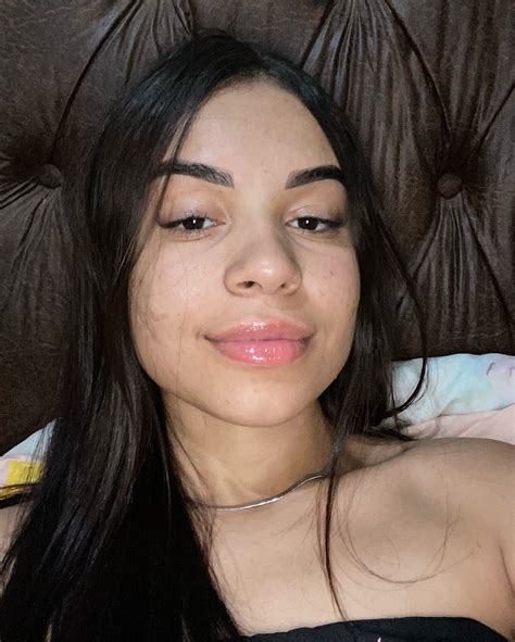 Larissa Silva (@silvaa_lariis) • Instagram photos and videos