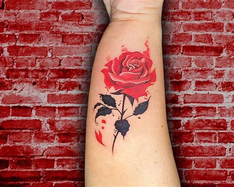 Tatuagem Rosa Vermelha No Braço - Tatuagens De Rosa No Antebraco Tumblr Tatuagem Feminina No Braço