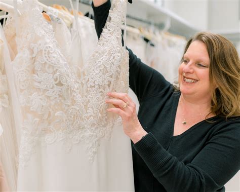 6 Signs You Found Your Dream Wedding Dress