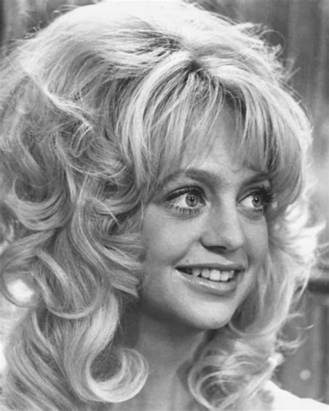 20 Pictures of Young Goldie Hawn