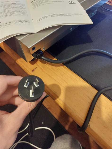 Weird power plug : r/AskElectricians