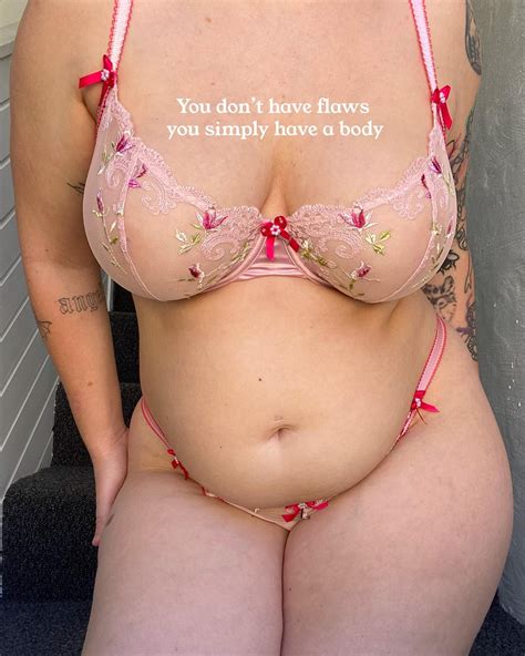 Trolls say I'm disgusting because I show off my saggy boobs, body hair