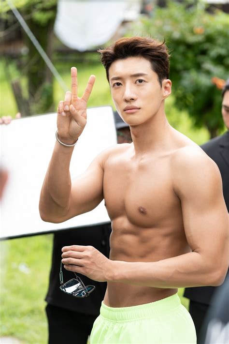 Top 13 Male Korean Actors With The Best Abs (Part 2) - Kpopmap