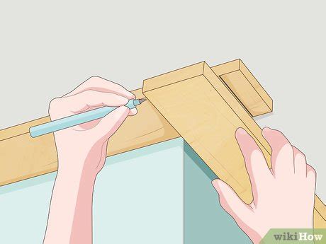 How to Cut the Outside Corners of Crown Molding: 7 Steps