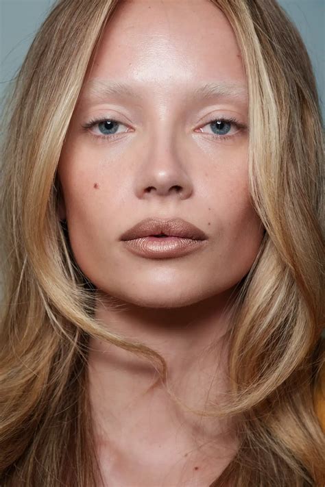 Alba de la Cruz y el truco para que el maquillaje dure: “Primero