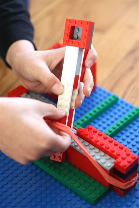 LEGO Catapult - Little Bins and Bricks