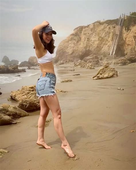 Julia Jasunas's feet