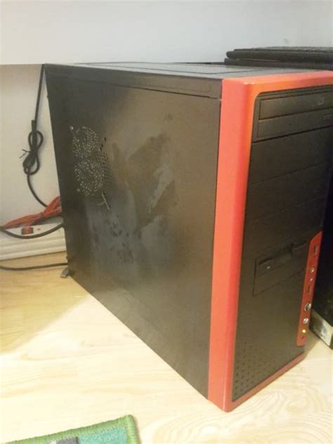 AMD Phenom X4 9550 (2.2 GHz), 8GB DDR2, 250GB HDD, GT210 512MB, 400W