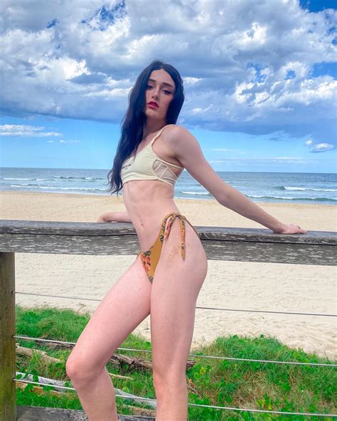 Beach time : r/NonBinary