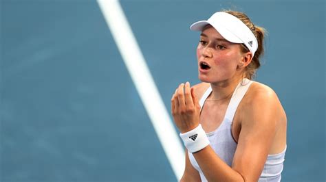 elena rybakina prosla  tretii krug uimbldona