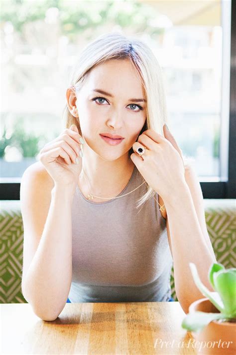 Pictures of Jess Weixler