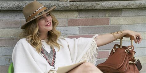 Alexis Rose's Best Style Moments on Schitt's Creek | PS Fashion