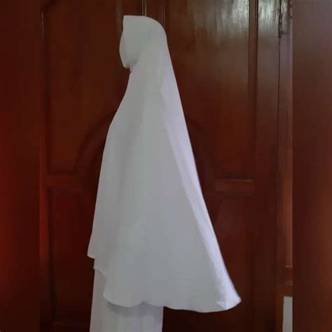 jual khimar putih panjang ped anti tembem putih  seller aghanim