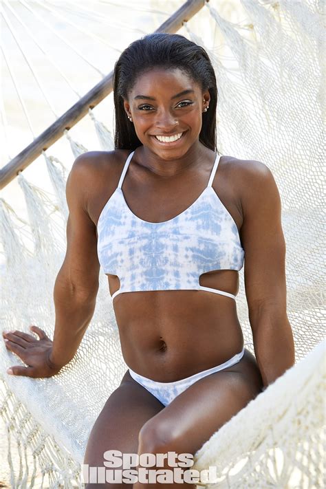 Simone Biles’s 2019 SI Swim Shoot Is a Reminder That She’s One Fashion