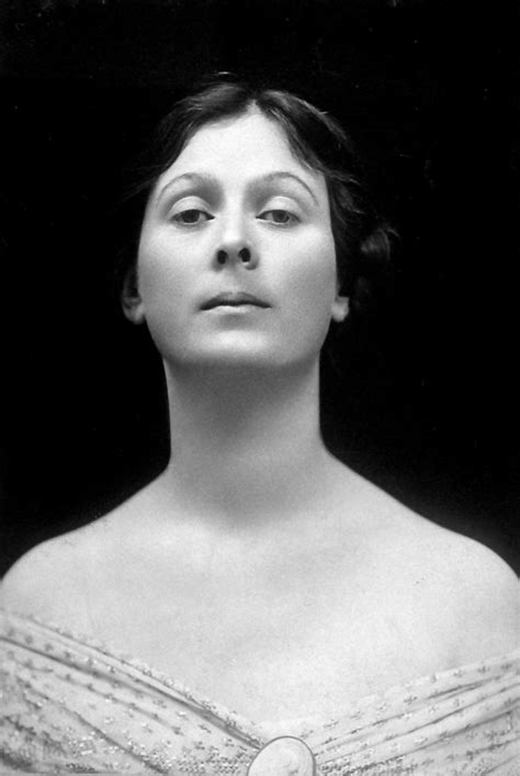 Isadora_Duncan_portrait | Daily Dose of Art