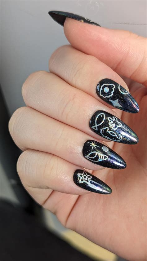Aquarium Nails! What do you think? 🤍🦪🫧 : r/Nails
