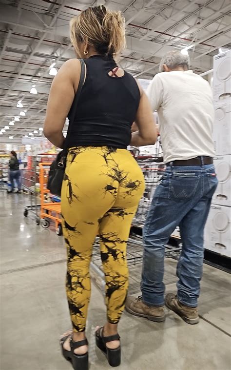 PAWG YELLOW LEGGiNS! - Spandex, Leggings & Yoga Pants - Forum