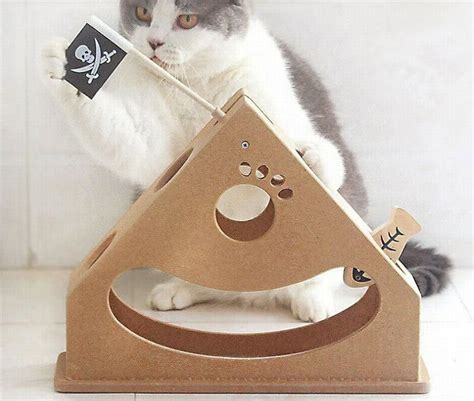 Деревянные игрушки для кошек. Интересные модели (10 шт)