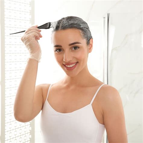 Cuándo cortarte el pelo en enero 2025 según las fases de la Luna | Glamour