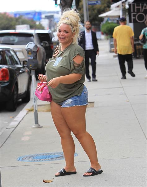 The Trisha Paytas Nude Photo Scandal: A Body Positivity Debate? - Truth