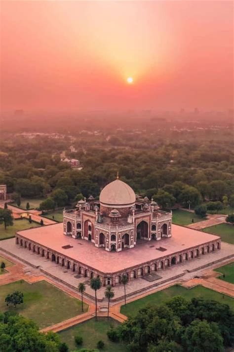 Humayun ka Maqbara the magnificent mausoleum in Delhi | Humayun's tomb ...