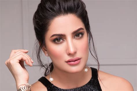 Mehwish Hayat Height Weight Bra Size Age Biography | Celebrities Details