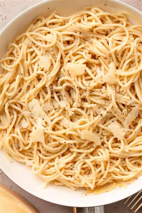 cacio  pepe spaghetti