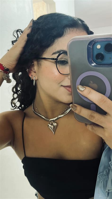 Kariannys Gabriela (@kariannystv) • Instagram photos and videos