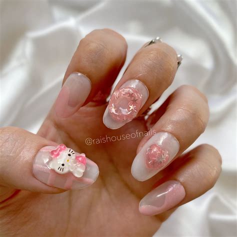 Pretty Hello Kitty Nail Designs For Short Nails