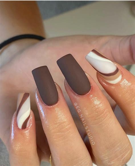 21 Beautiful Brown Nail Designs For Fall 2021 - The Wonder Cottage