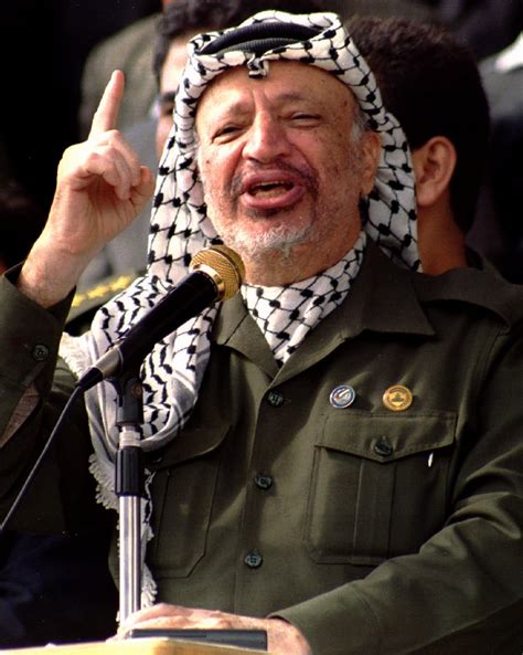 Clashes as Palestinians mark 15 years since death of Yasser Arafat