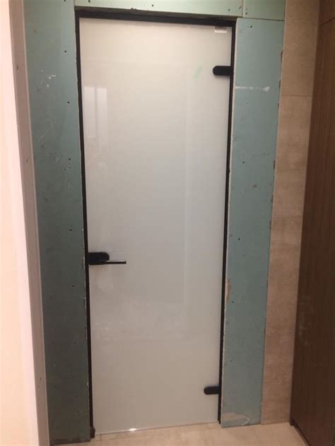 Стеклянная дверь в ванную - Design Glass