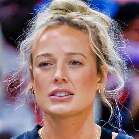 Total - PHOTOS: Sophie Cunningham Is Going Viral Wearing Tiny Orange