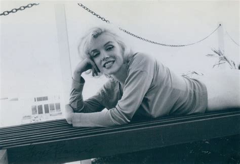 Rare Photos From Marilyn Monroe's Last Photo Shoot Hit Auction Block ...