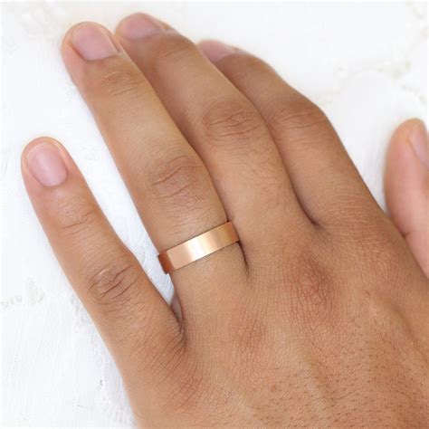 gold wedding ring for men